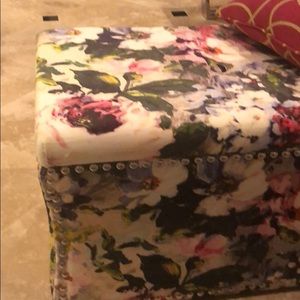 Meet your Posher, Nadia